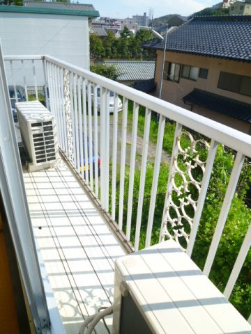 南西向き最上階の２階角部屋で陽当たり眺望良好のバルコニーです♪