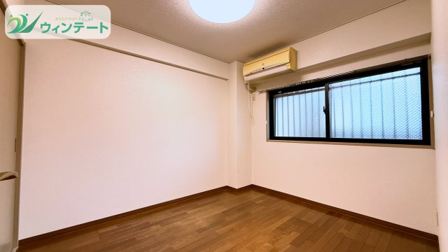 サンビップマンション取手の洋室|勉強部屋や趣味の部屋など、多目的に使える洋室。開放感のある窓から光と風が入り、毎日が快適に過ごせます。