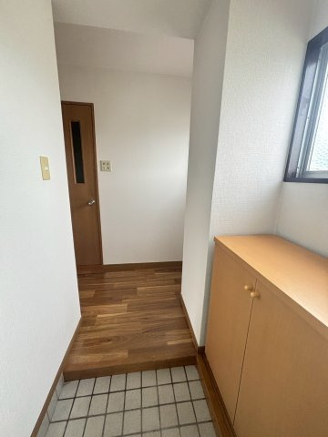 冨士ビルの玄関