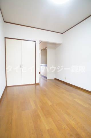 高田ハイツの居間・リビング|同タイプのお部屋の画像となります。現況が異なる場合がございますのでご了承ください。