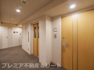 【その他共用部分】 | 内廊下エレベータ前です