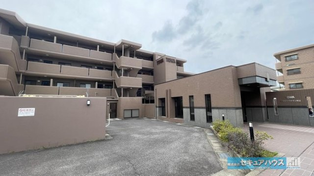 藤和ライブタウン知立の外観|事前予約にて現地ご見学いただけます！お気軽にお問い合わせください♪
■株式会社　セキュアハウス　豊明支店■
住宅ローンに強く、知識、経験豊富なスタッフ在籍
お客様に寄り添い、ご成約後もサポート致します