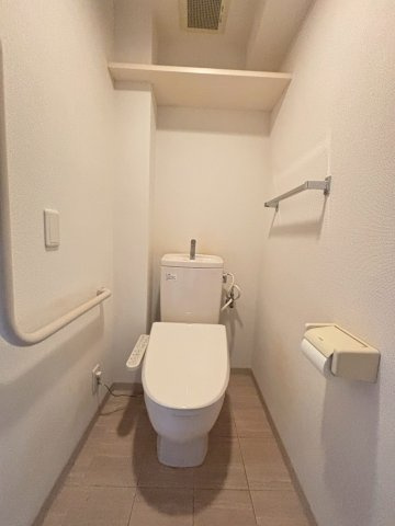 国立市富士見台２丁目の賃貸マンションのトイレ
