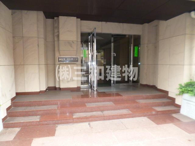 テラスパウロニアのエントランス
