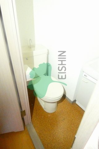 和光レジデンス博多のトイレ|清潔感のあるトイレです。