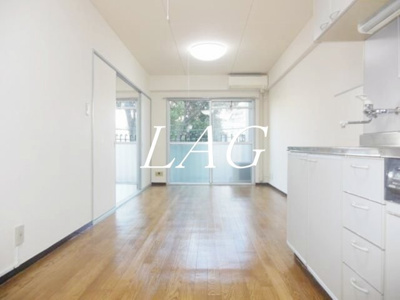 【居間・リビング】 | 秀和麻布笄町レジデンス | 洋室のお部屋です。