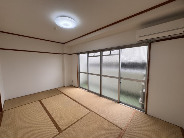 エクセル山崎の和室|エアコン設備です
