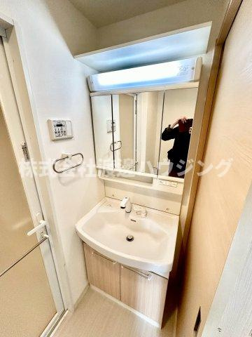 ラ・シャルム江坂の洗面所