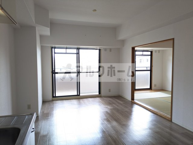 シャトーアルベールの居間・リビング|シャトーアルベール