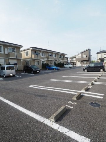 ルミエール　ツカサⅡの駐車場