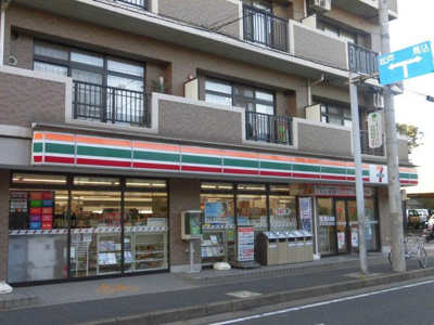 【周辺】 | Adrable（アドラブール） | セブンイレブン船橋塚田駅前店まで929ｍ