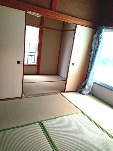 【和室】 | 振分タイプなので、襖を開けたままであれば広々お使い頂けます