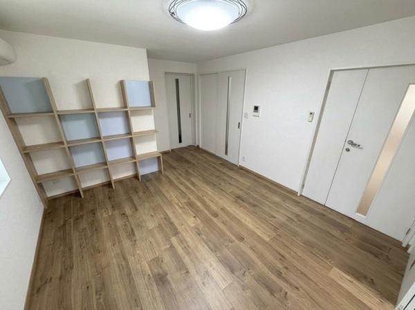 【内装】 | ※AI加工によって室内の一部の動産物は撤去しています。