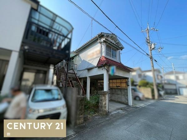 和歌山市栄谷　中古戸建の前面道路含む現地写真