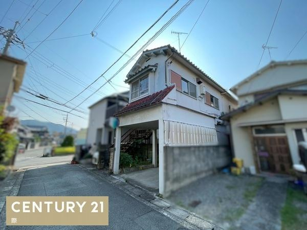 和歌山市栄谷　中古戸建の前面道路含む現地写真