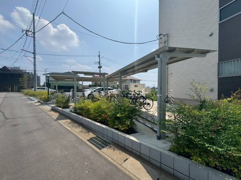 ＼＼【LINE連絡可】接客・申込・契約すべてオンライン完結可／／の駐車場|駐車場があります