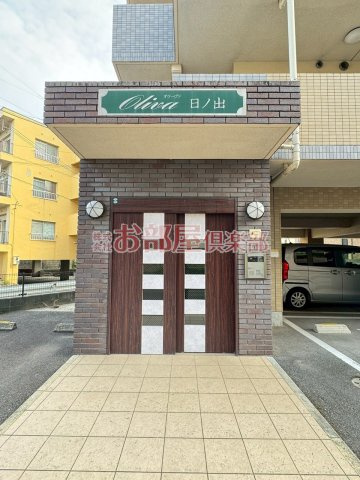 オリーヴァ日ノ出のエントランス