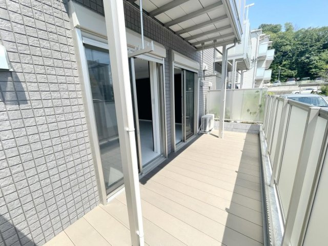 ガーデンハイム港南台のエントランス