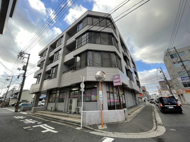 セントラルハイツ中山の外観