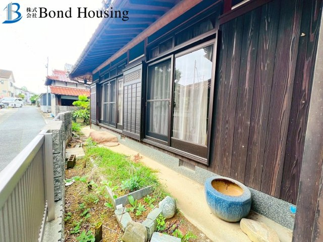 「6SLDｋ」「敷地75坪」上新地　築21年の庭