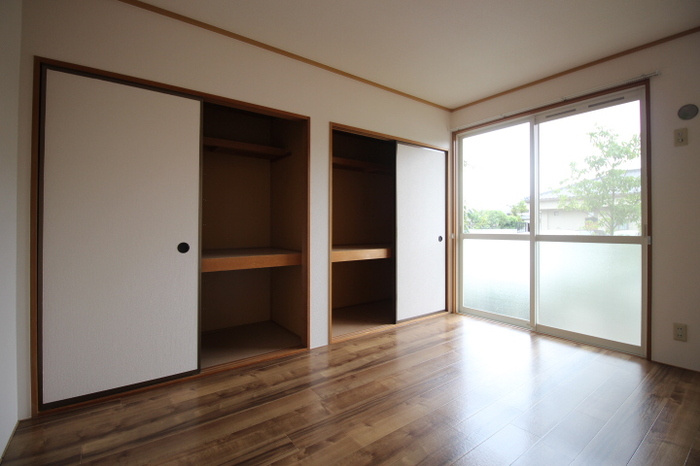 エトワール津島　B棟の洋室