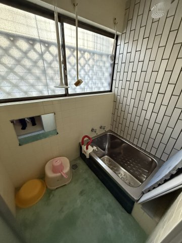 26/5/18新価格　戸建　高山市石浦町　450万（26/11/2新規）の浴室