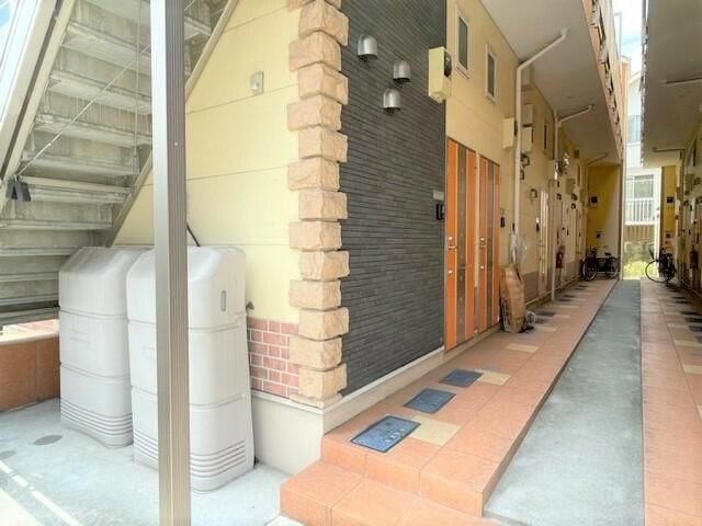 ユナイト根岸バルティアの杜のエントランス
