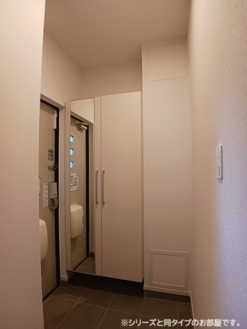 シャンペトル・Ｓの玄関