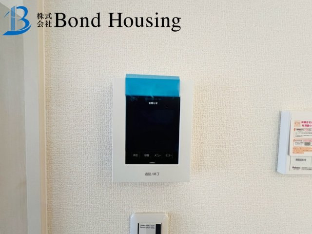両面道路で開放的です　竹の台7期　2号棟の防犯設備