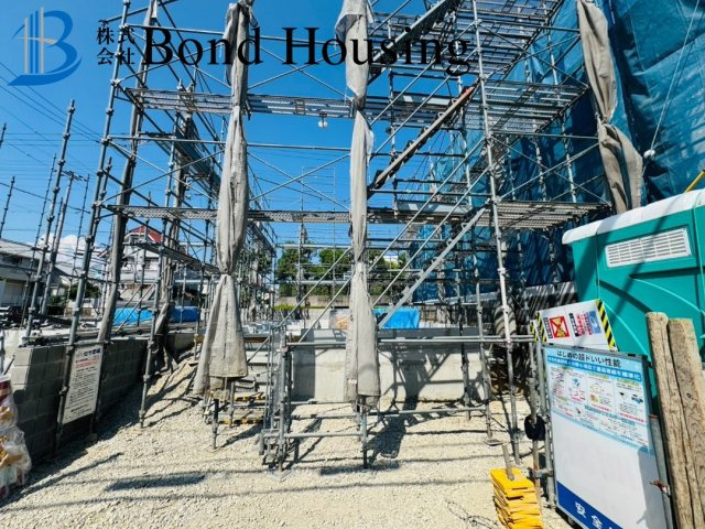 両面道路で開放的です　竹の台7期　2号棟
