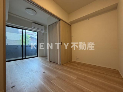 【居間・リビング】 | ドゥーエ梅屋敷 | 使いやすい居間です