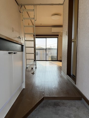 【玄関】 | 栄マンション | ※同タイプの別の部屋の写真です。