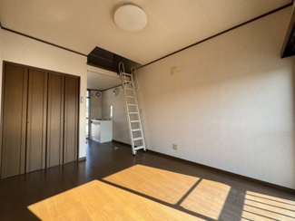 【居間・リビング】 | 栄マンション | ※同タイプの別の部屋の写真です。