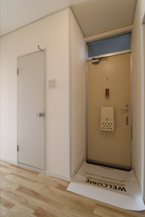 プレジール洲崎の玄関