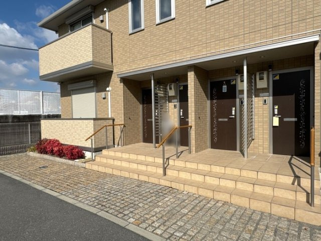 ルミエール誉田のエントランス