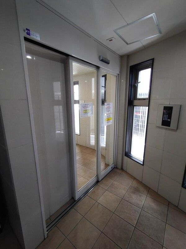 ヒルズ要町のエントランス
