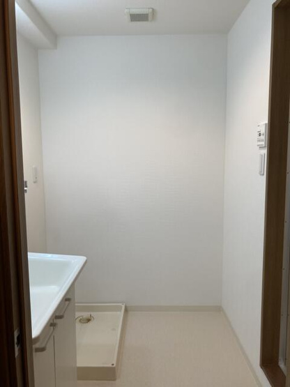 【設備】 | グランウフ保坂 | 洗面、脱衣所、洗濯パン