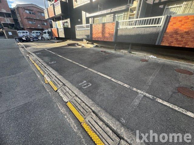 シャンテコウノキの駐車場