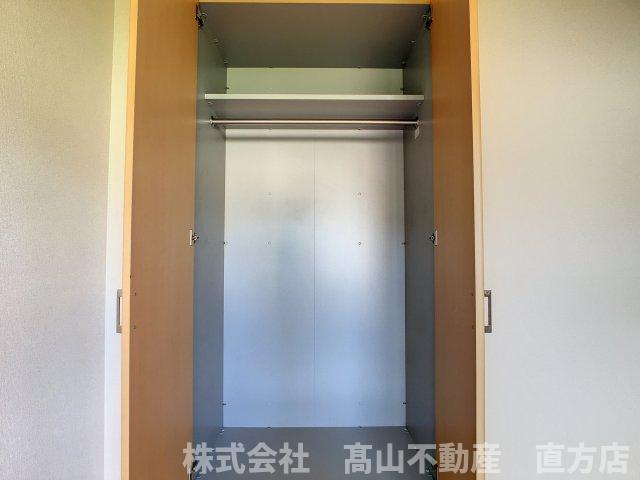 直方市大字頓野のアパートの収納
