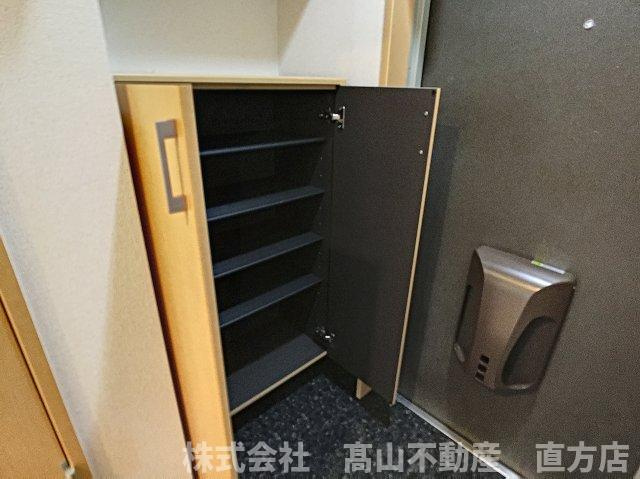 直方市大字頓野のアパートの収納