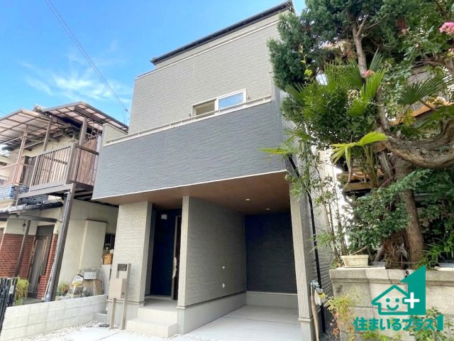 ■寝屋川市石津中町　第3期　新築一戸建ての外観|お客様に長く安心して住んでいだだける事にこだわった家づくり！住んでからのアフターサービスにもしっかりと取り組んでいます！