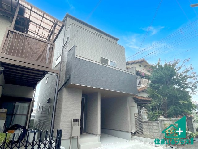■寝屋川市石津中町　第3期　新築一戸建ての外観|安心の10年保証！外観を美しく保ち、雨水で汚れを落とします！気になることがありましたら、お気軽にお問い合わせください！