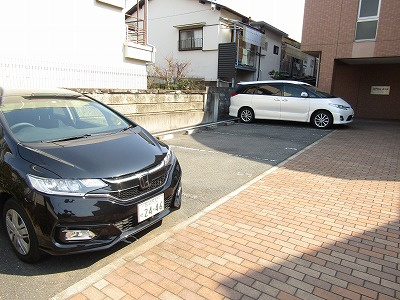 パストラル西中条の駐車場