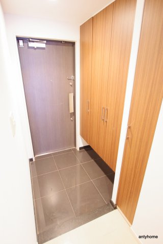 レジディア都島2　仲介手数料無料の玄関