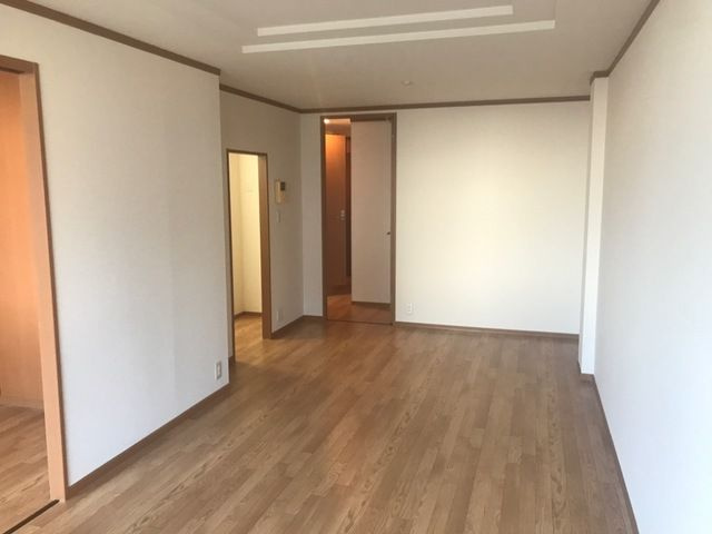 ボヌールAKIの居間・リビング