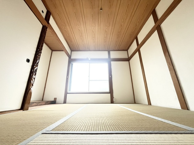 若松町西貸家の和室