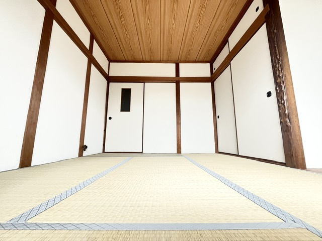 若松町西貸家の和室