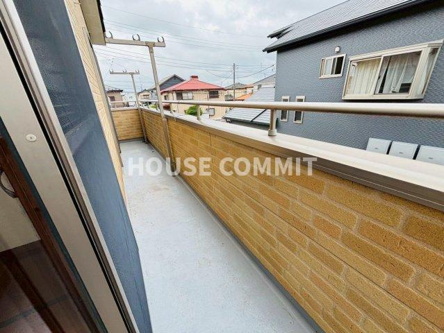 西三里塚　売戸建のバルコニー