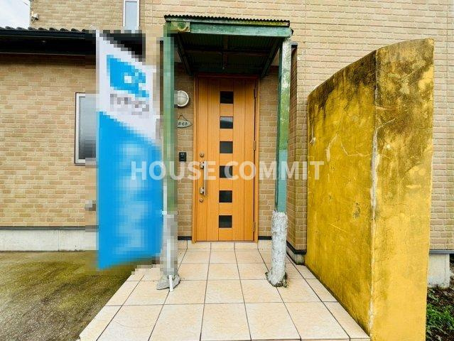西三里塚　売戸建の玄関