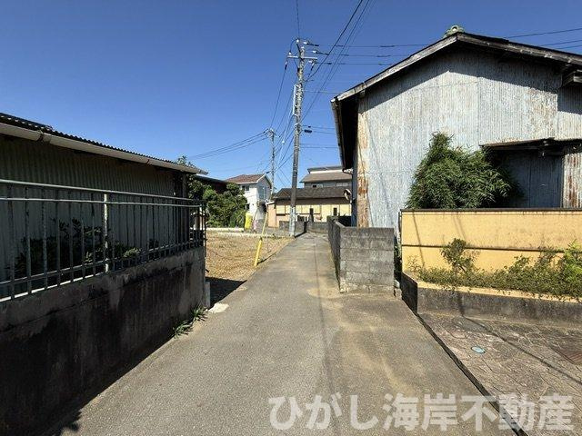 大磯町国府新宿  売地の前面道路含む現地写真|現地外観